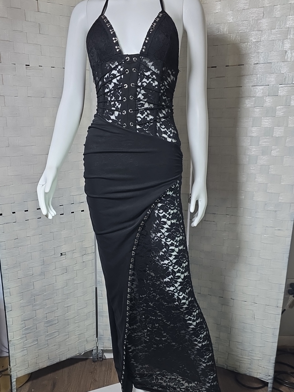 OUTCAST MAXI DRESS - Picture 3 of 9